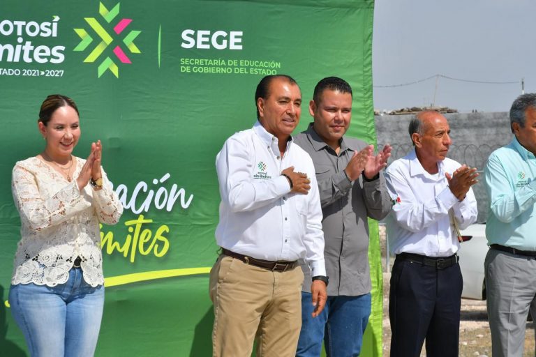 ESTADO LLEVA EQUIPOS DE CÓMPUTO A ESTUDIANTES DE VENADO