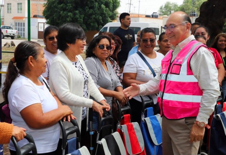 Alumbrado, reforestación y rehabilitación de vialidades en colonia Arboleda Tangamanga II, anuncia el Alcalde Galindo