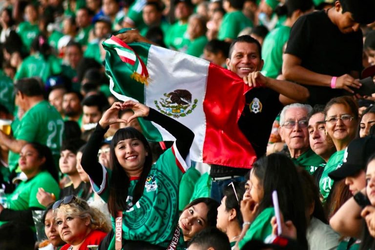 México con paso perfecto al vencer a República Checa