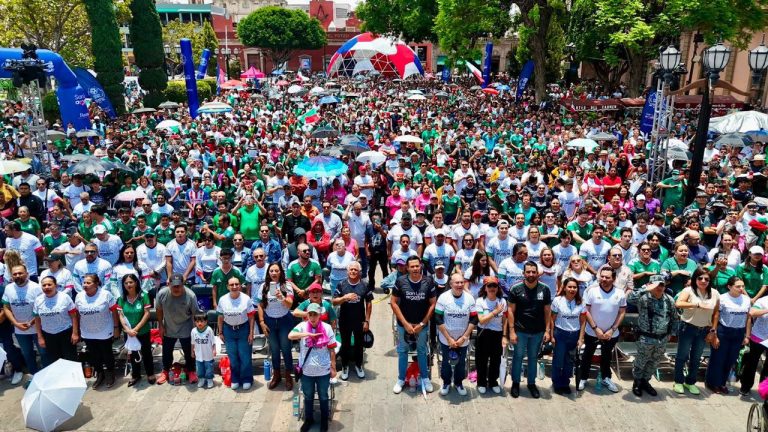 Más de 10 mil asistentes abarrotan el Centro Histórico en el triunfo de México
