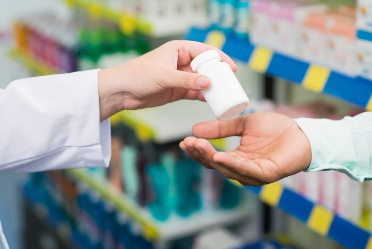 USO INADECUADO DE ANTIBIÓTICOS COBRA 700 MIL VIDAS AL AÑO