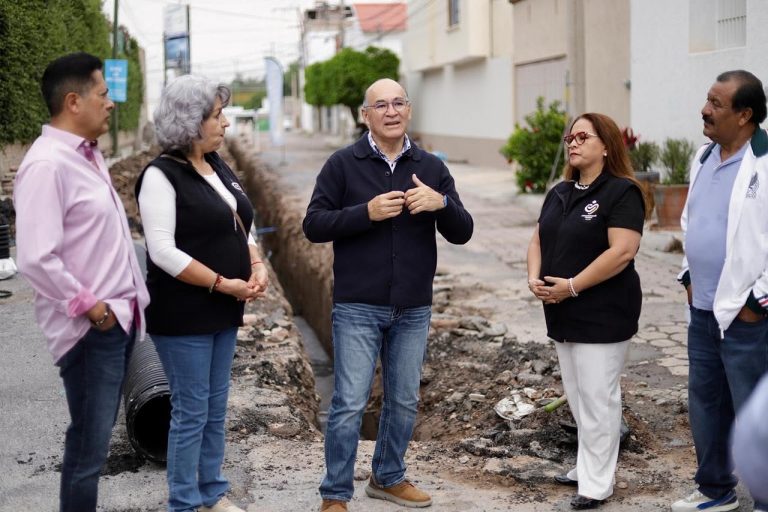 Enrique Galindo supervisa modernización hidrosanitaria en distintas zonas de San Luis Capital