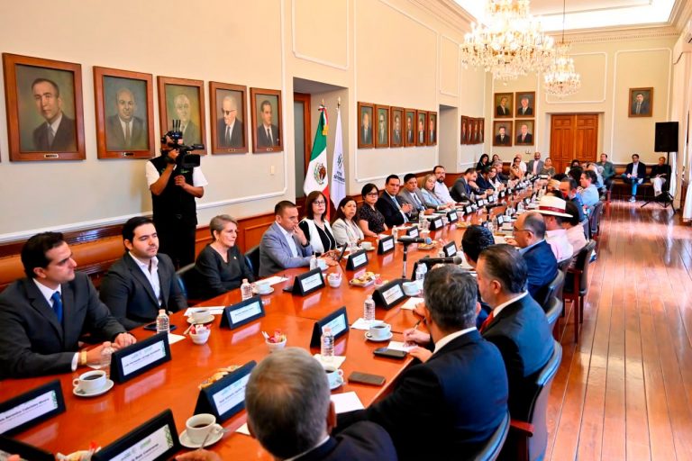 ACADÉMICOS RESPALDAN LA RUTA PARA REGULAR LA INTELIGENCIA ARTIFICIAL