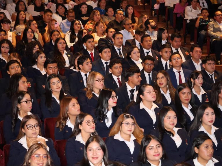 GOBIERNO DEL ESTADO GRADÚA A 249 NUEVOS DOCENTES