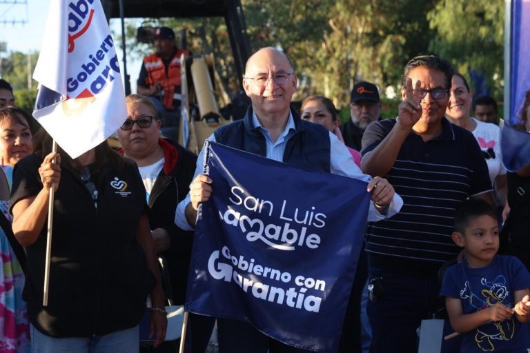 Galindo arranca obra vial, que vecinos esperaron por 30 años