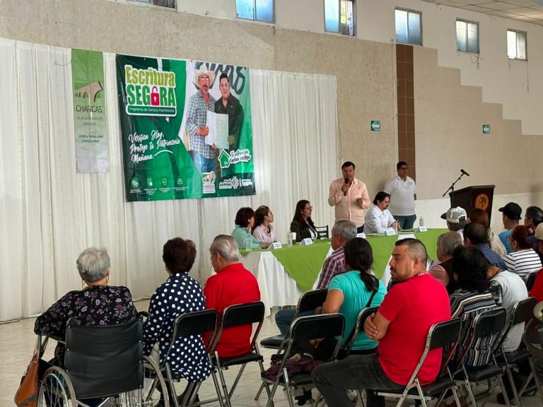 200 FAMILIAS DE CHARCAS AVANZAN EN LA REGULARIZACIÓN DE SUS PREDIOS
