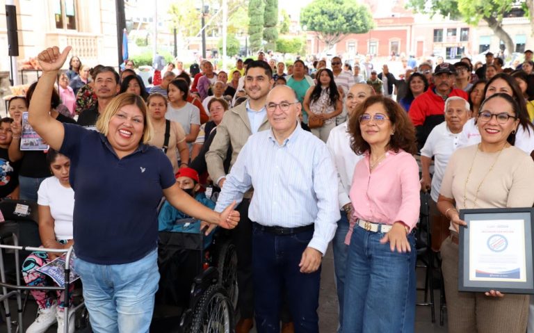 DIF Municipal entrega sillas de ruedas y andaderas, como parte del programa “Inclusión con acción”