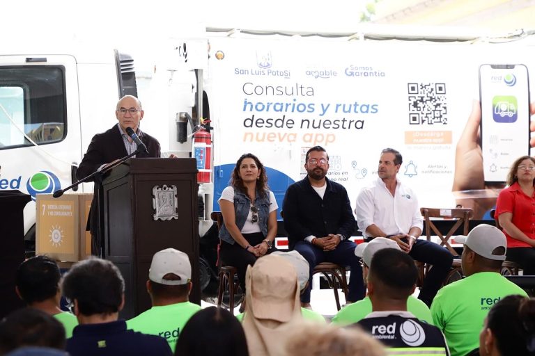 DIF Municipal felicita y reconoce a personas adultas mayores en el Día del Abuelo 