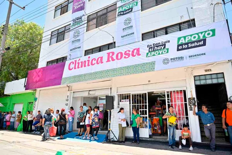 CLÍNICAS ROSA, EFICIENTES, ACCESIBLES Y DE GRAN APOYO: USUARIAS