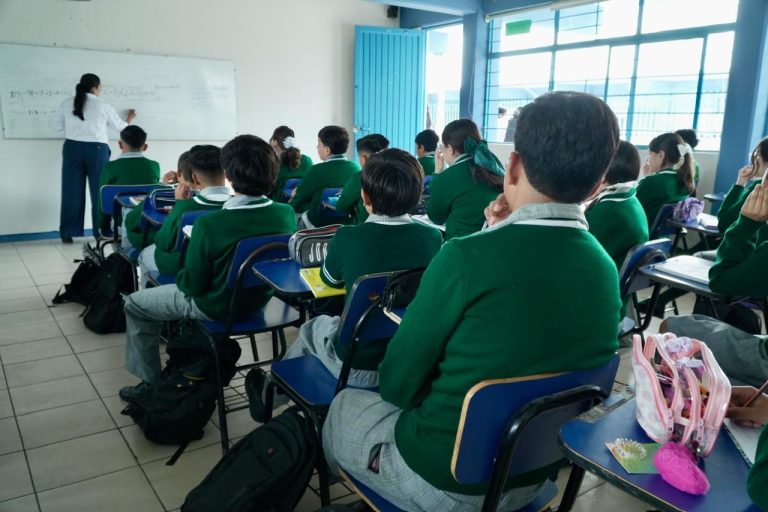 SEGE ATIENDE CAMBIOS DE CENTRO DE TRABAJO PARA GARANTIZAR LA ATENCIÓN EDUCATIVA EN TELESECUNDARIAS